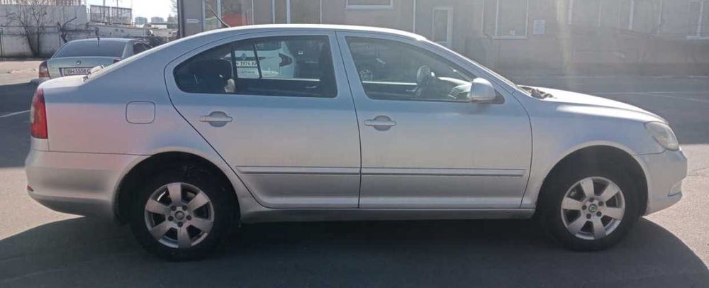 Легковий хетчбек Skoda Octavia , 2012 року