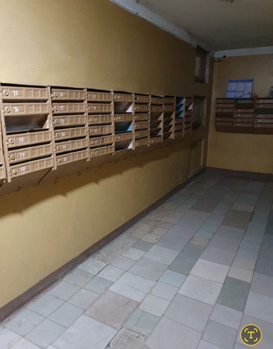 Продам 1-к.квартиру, Роганская 132, с техникой и мебельюй