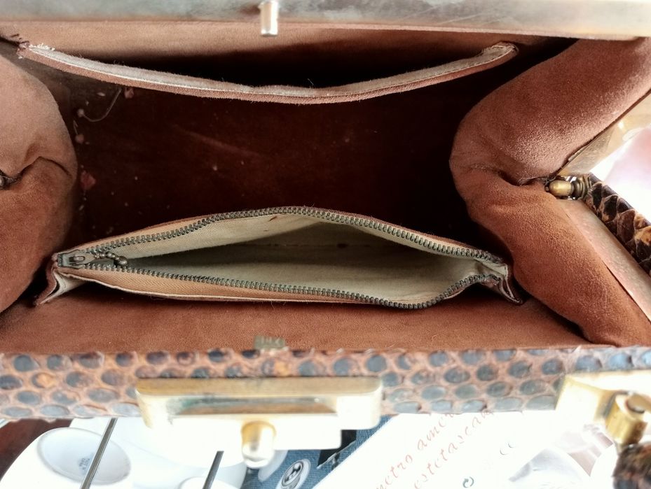 Mala de pele de cobra verdadeira