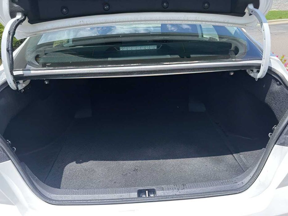 Toyota Camry      2025