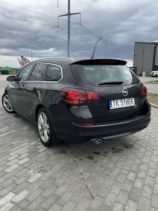 Opel Astra uszkodzony silnik 2.0 cdti 165KM