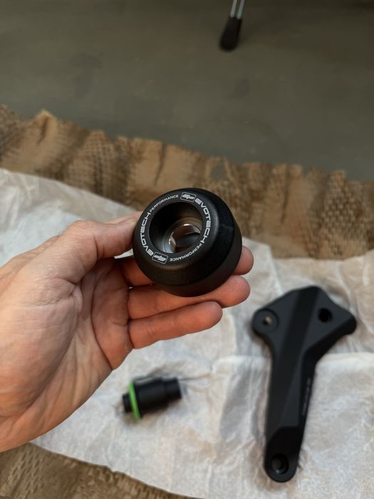 Крашпеды EVOTECH BMW S1000RR 2023-2024 защита двигателя