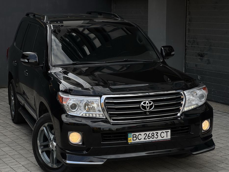 Продам автомобіль Land Cruiser 200 FL РЕСТ