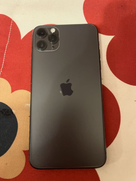 Айфон 11 pro max + чехли в подарунок