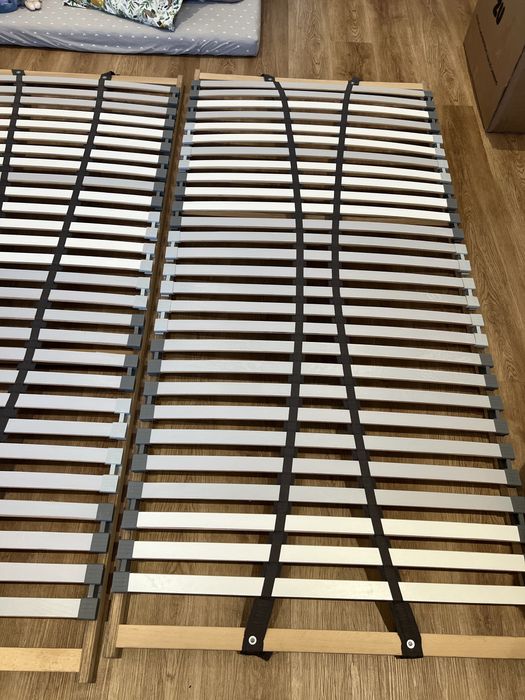 Lonset estrado de ripas