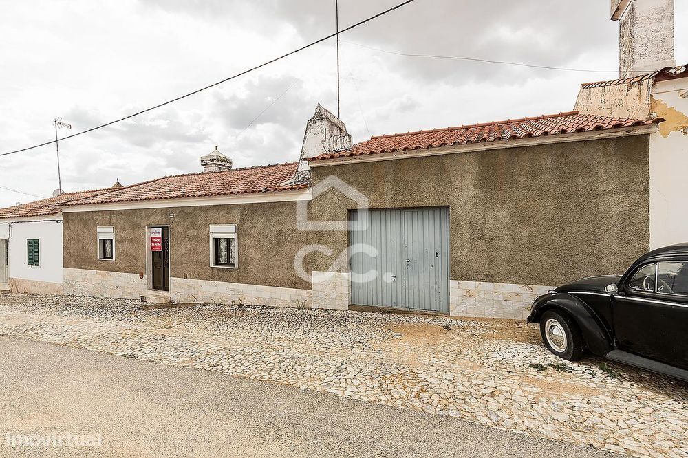 Moradia Térrea T2 c/ Quintal e Garagem | Alandroal