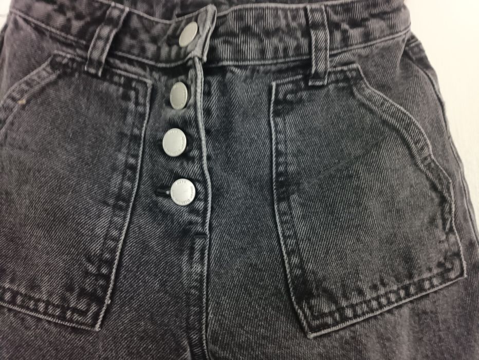 Продам шикарні дитячі джинси,на 8 років, оригінал Next sp