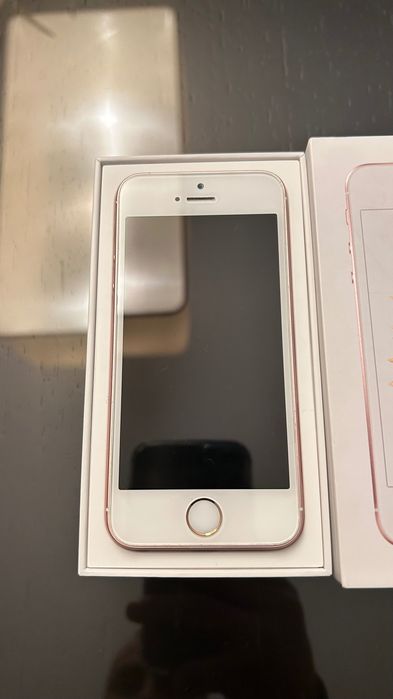 iPhone SE (1nd generation)