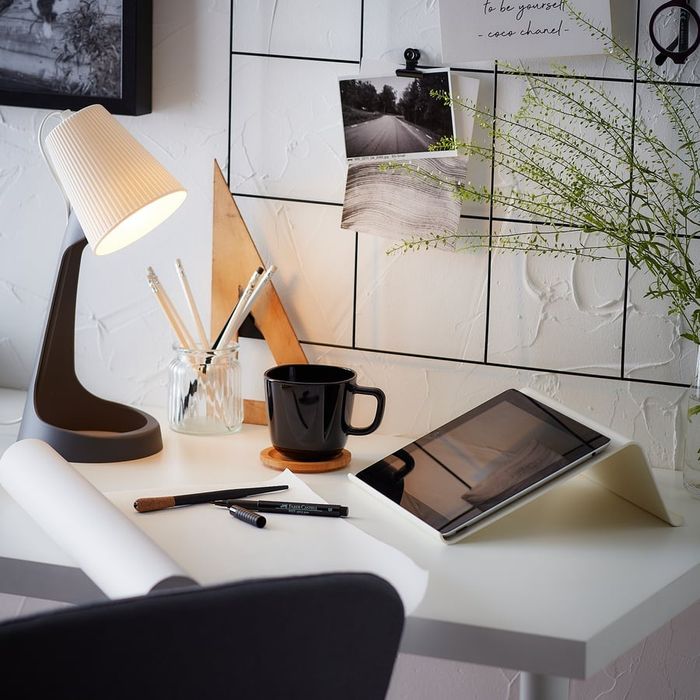 Candeeiro de mesa IKEA (Svallet) com lâmpada
Candeeiro de secretár