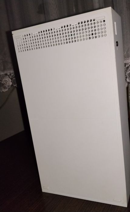 Xbox Series S + 2 pady + pełne okablowanie i oryginalne pudełko