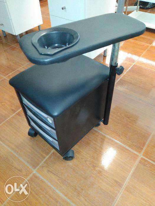 Banco de Manicure c/ gavetas e tampo / Cabeleireiro / Estética / Unhas