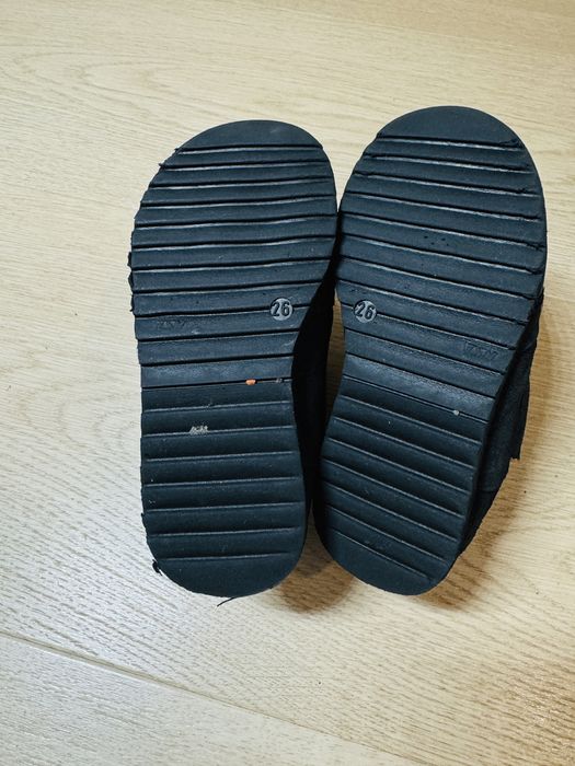 Buty dziecięce mrugała 26