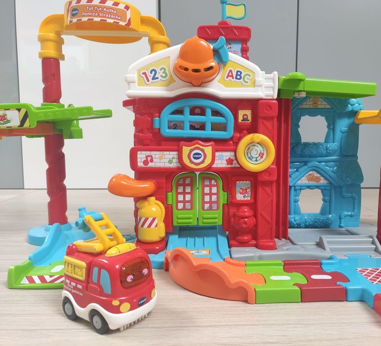 Tut tut autka remiza strażacka Vtech