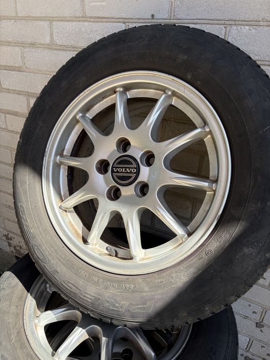 Koła z oponami letnimi volvo