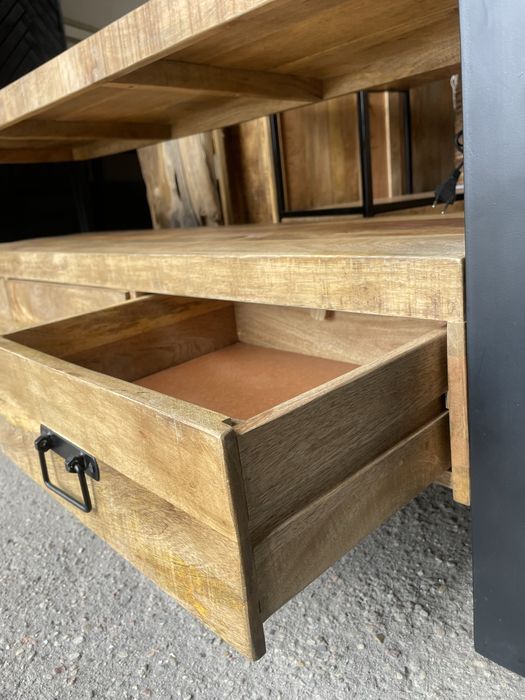 Szafka rtv/styl industrialny/drewno egzotyczne/ metal