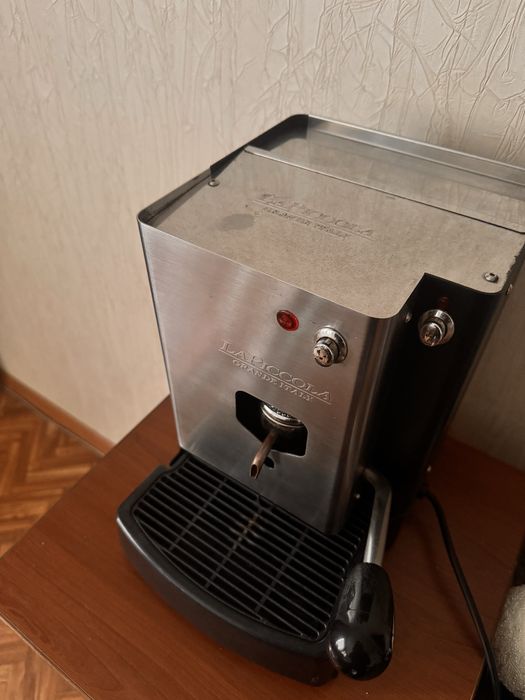 Кофемашина laPiccola чалды