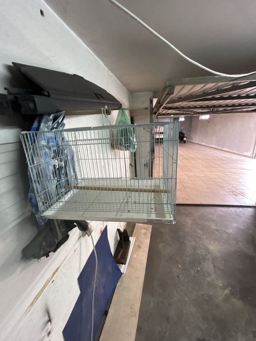 Gaiola praticamente nova