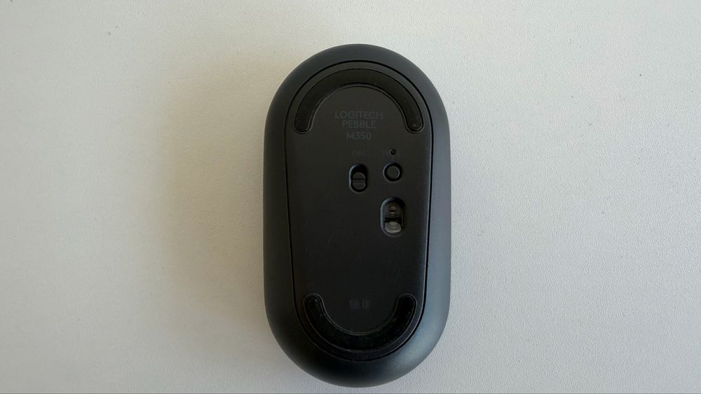 Rato Logitech Pebble