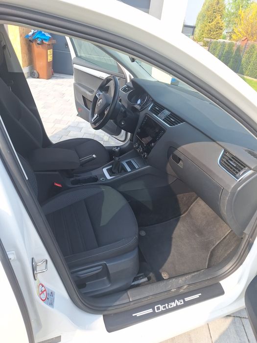 Octavia 1.5 ,przebieg autostradowy,wymiana oleju co 15tys.km.od nowości.