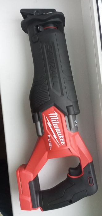 Безщіткова шабельна пила Milwaukee M18 2821-20 FUEL SAWZALL із США