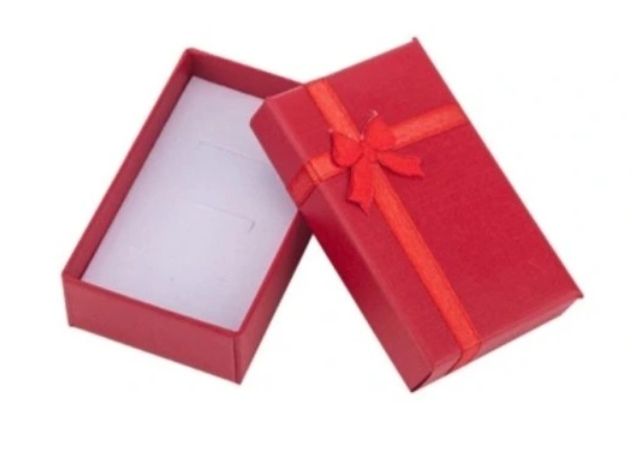 Kolczyki Ze Stali Chirurgicznej Złote Wiszące Serduszka Elegancki