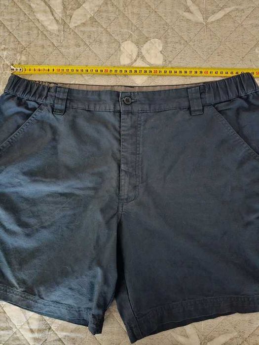 Calções homem com bolsos