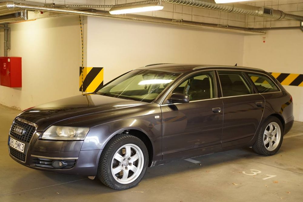 Audi A6 Avant