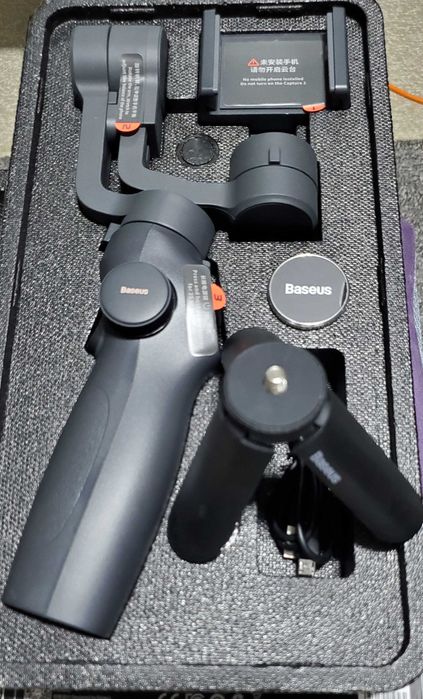 Трёхосевой стабилизатор Baseus Gimbal Stabilizer BC01 + тренога