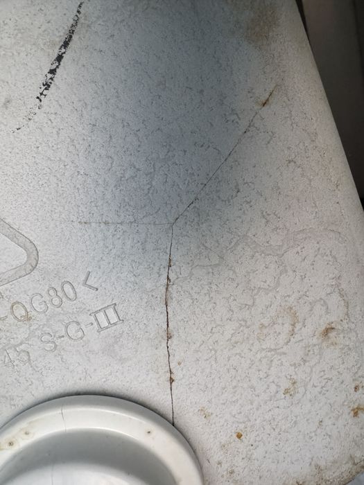 Продам умывальник с краном и сместителем дачный вариант!!!