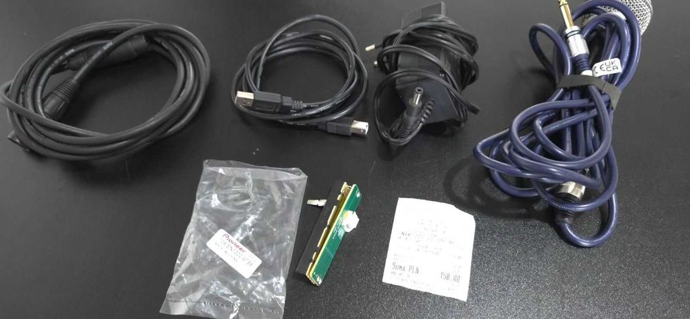 Pioneer DDJ RX + case +mikrofon