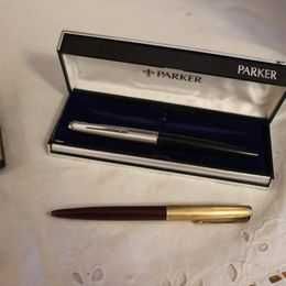 Lote Parker - 5 canetas e 1 lapiseira