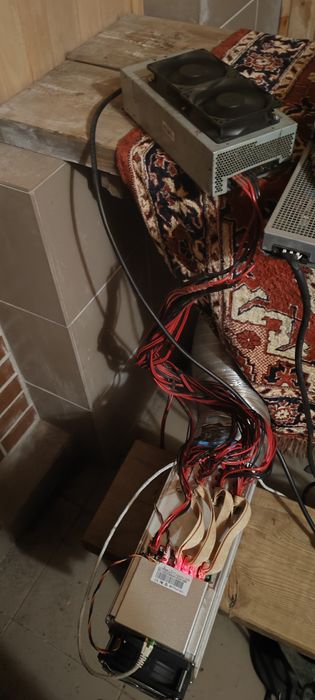 Продається ASIC-майнер Antminer L3+  L3++