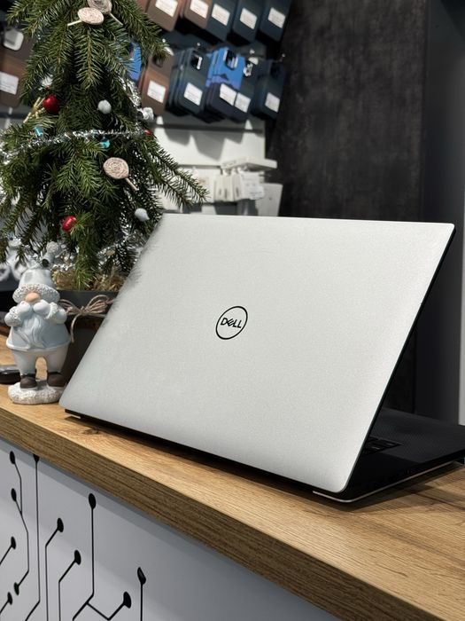 Dell Precision 5540  4K• IntelCore i5 • Nvidia Quadro T1000