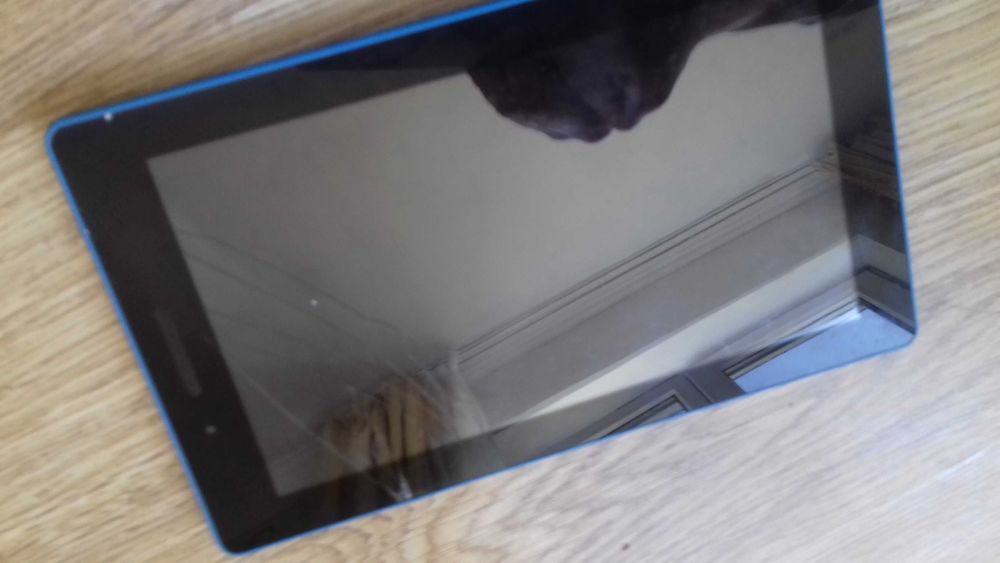 Планшет Lenovo tab 3