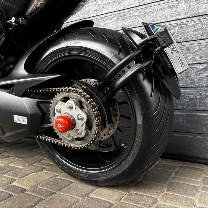 Продам мотоцикл Ducati Diavel 1200 (1819)