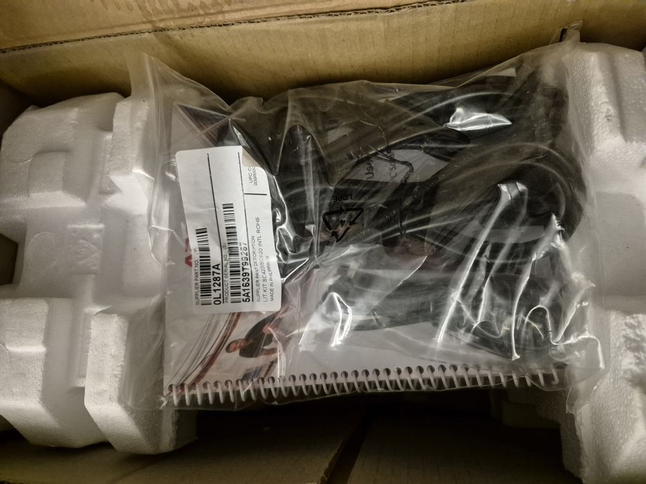 Надійний ДБЖ APC Smart-UPS SC 620VA (SC620I) для ПК/мережевого обладна