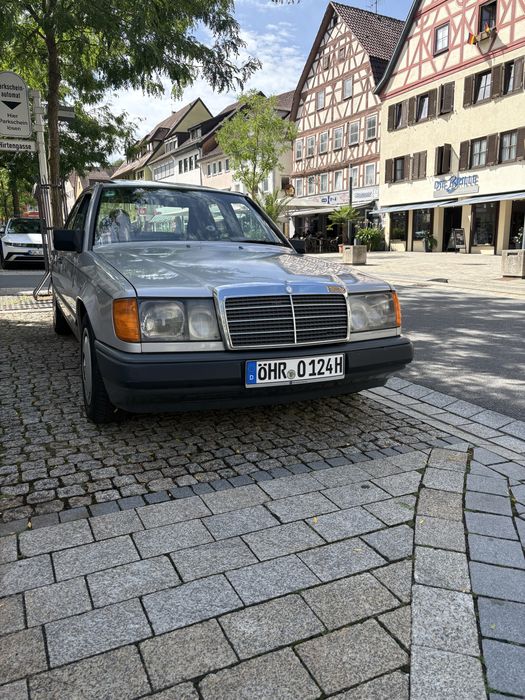 Mercedes-Benz W124