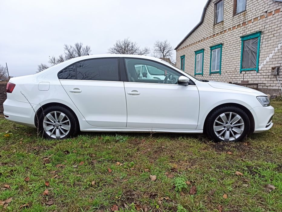 Volkswagen Jetta 2016, 1,6tdi, МКПП, максимальна комплектація, без ДТП