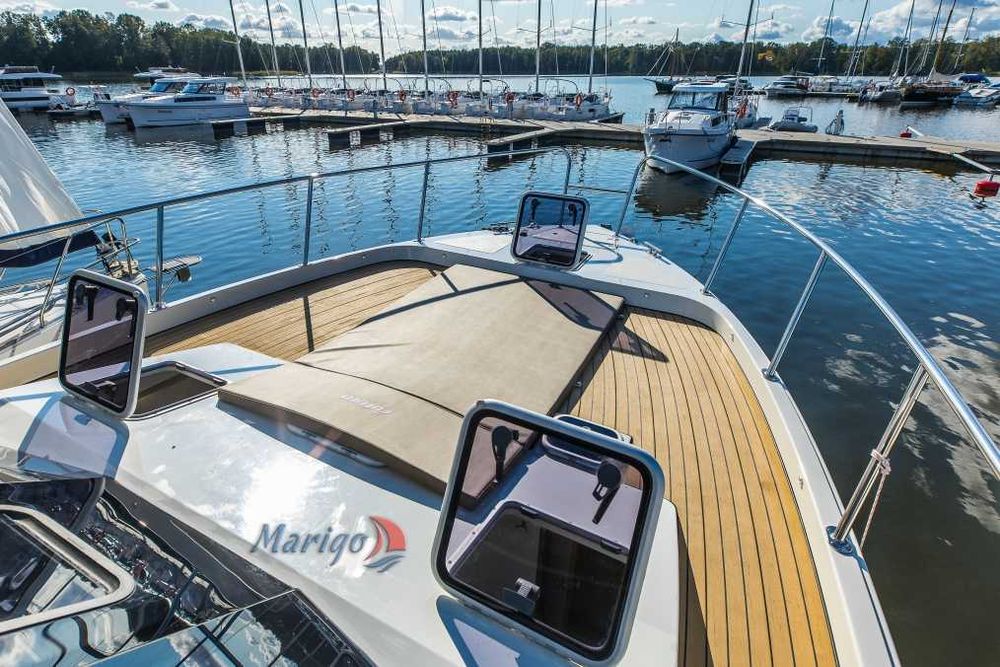 FUTURA 40 Czarter Mazury Jacht Motorowy bez Patentu 1200 PLN MAJ