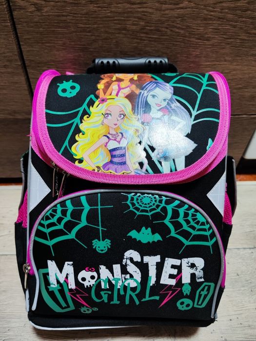 Рюкзак шкільний 1-3 клас