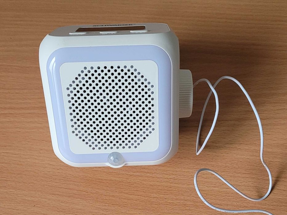 SCHWAIGER Radio - Budzik do Gniazdka FM Bluetooth Lampka RGB