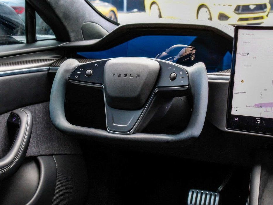 Tesla Model S      2022