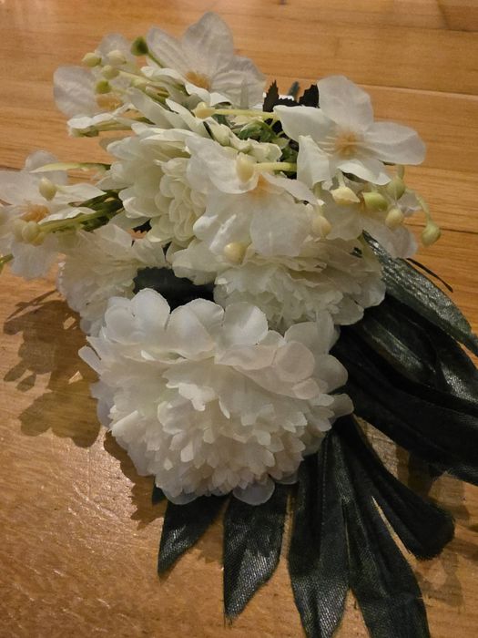 Bukiet sztucznych kwiatków