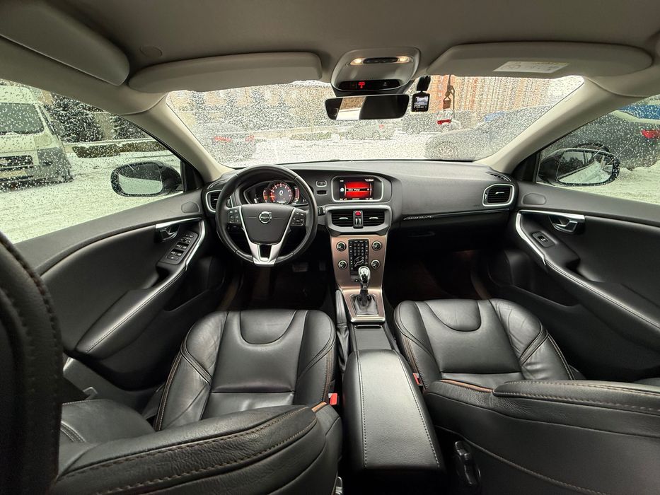 Volvo V-40 Cross Country