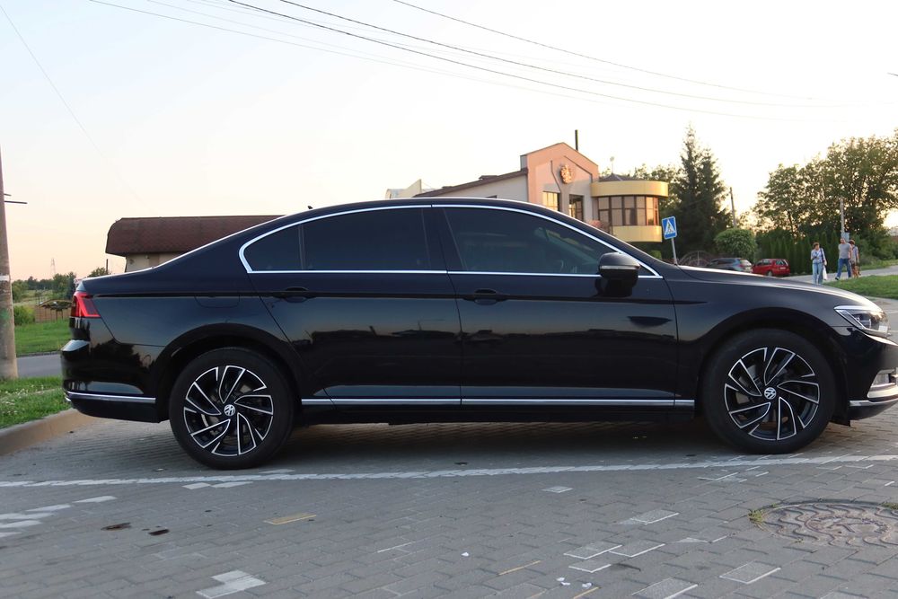 автомобіль passat b8 2017 р