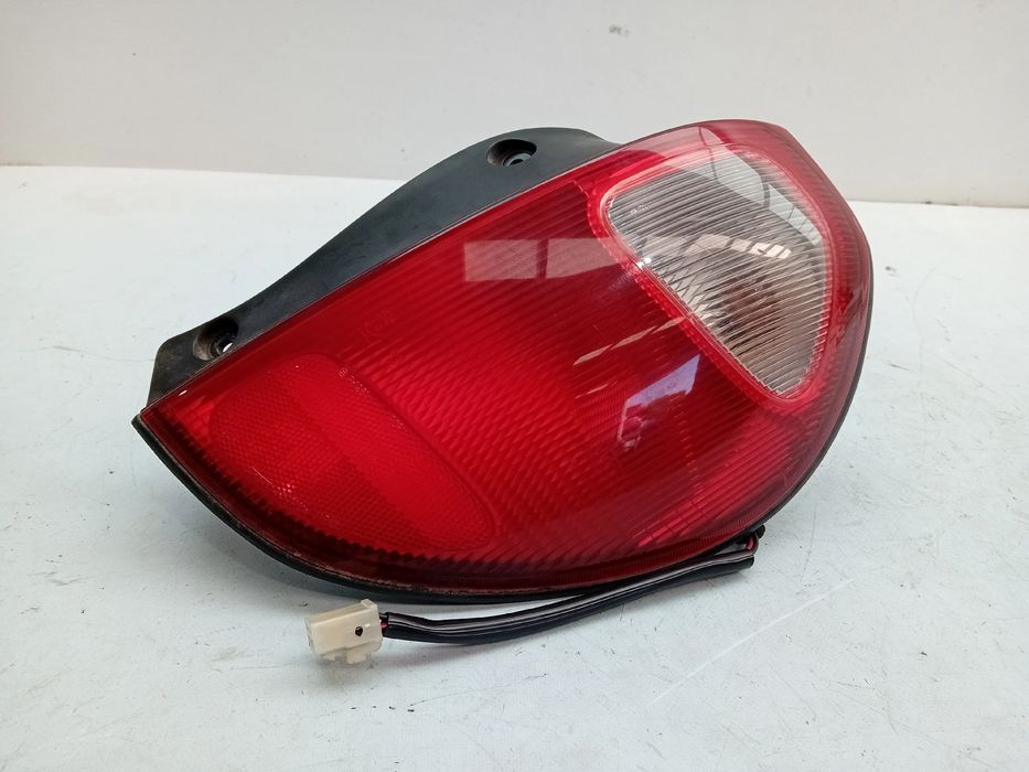 Farolim direito DAIHATSU Sirion (M1)