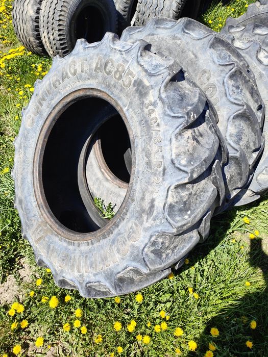 Para opony 340/85 R - 24 Continental AC85 13.6 R24 zdrowe Wdobrym stan ...