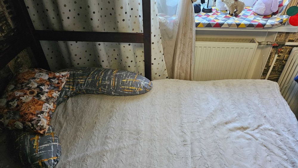 Продам дитячу двоповерхову кровать з матрацами