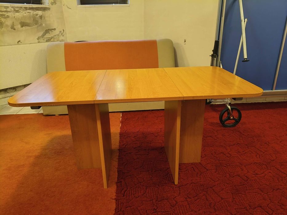 Super solidny stół z BRW rozkladany od 100 cm aż do  200 cm
