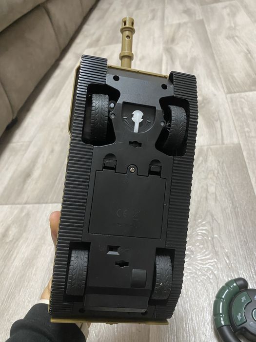 Танк на радіокеруванні